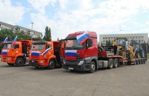 Вологодская область передала Алчевску первые четыре единицы коммунальной техники