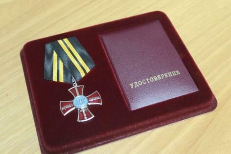 Глава ЛНР посмертно наградил защитников Республики из Алчевска