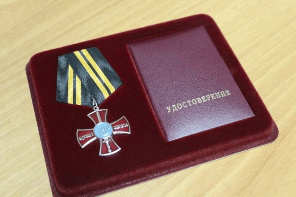 Глава ЛНР посмертно наградил защитников Республики из Алчевска