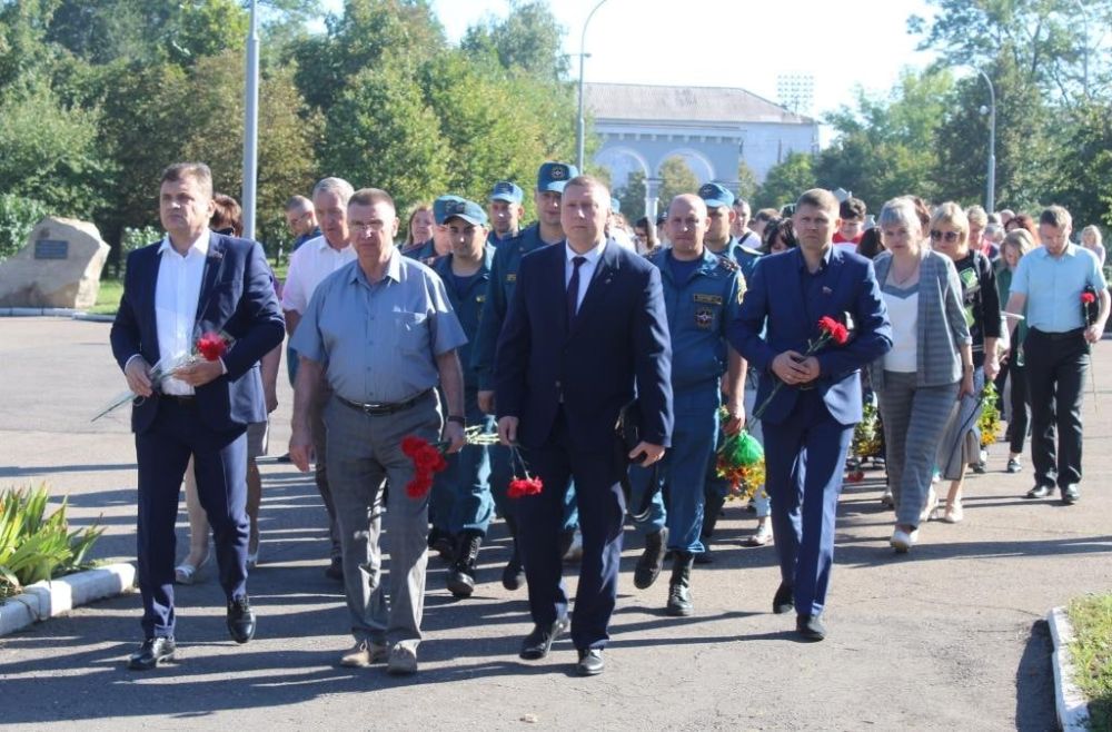 2 �������� � ������ 50-����� ����� ���������� ������������� ��������� ���������� ������ � ������� ���� � � ������������� ��������� ��������� ������, ����������� 79-� ��������� ������������ ������ �� ������� - ���������� �����������