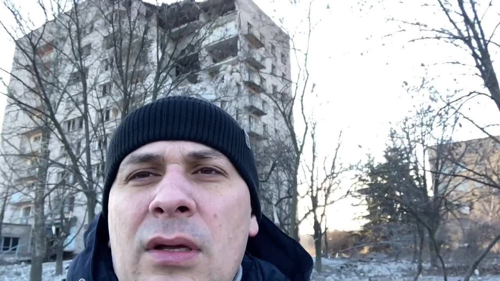 Глава администрации города Алчевска Альберт Апшев рассказал о последствиях обстрела города Алчевска со стороны вооруженных формирований Украины 04.12.2022