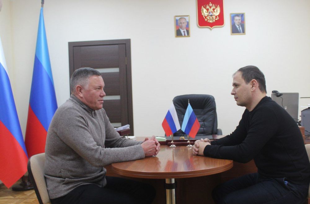 15 декабря состоялась встреча Губернатора Вологодской области Олега Кувшинникова с Главой Администрации города Алчевска Альбертом Апшевым