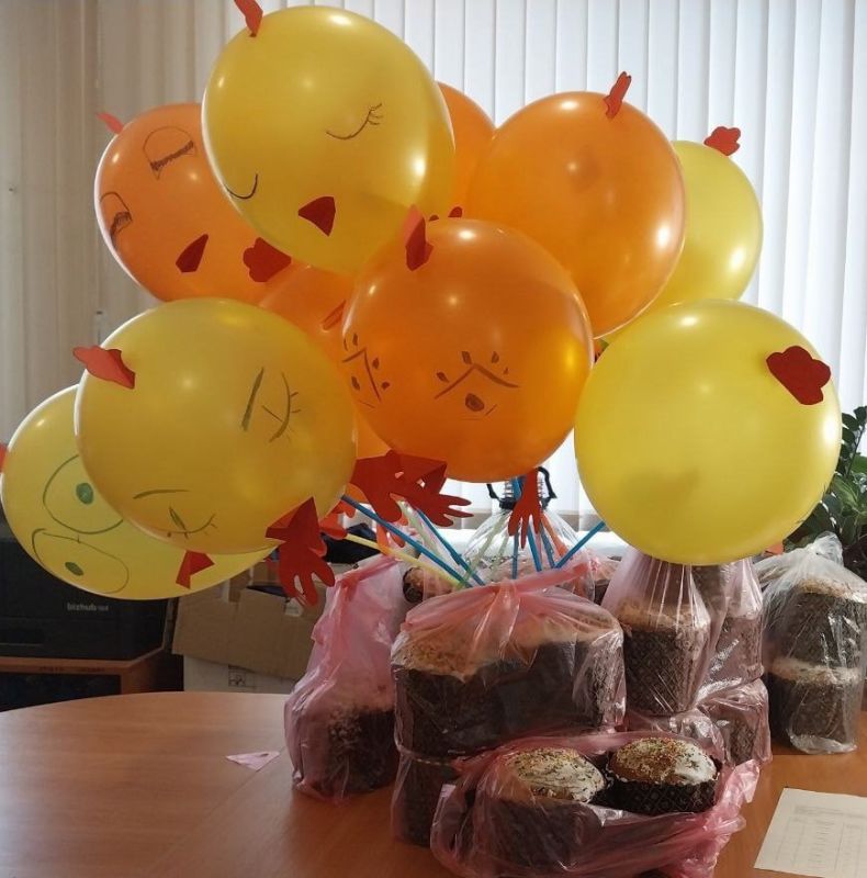 14 апреля специалистами филиала № 1 ГУ ЛНР «Республиканский центр социальной поддержки семей, детей и молодежи» г. Алчевска для детей из семей, которые оказались в трудной жизненной ситуации, проведена беседа: "Пасхальные традиции"