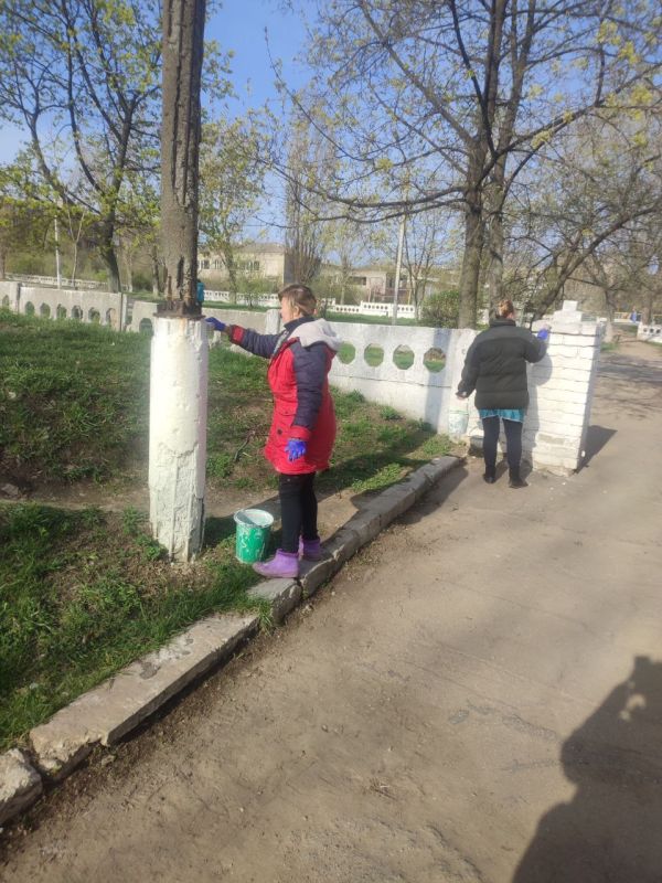 Коллективы образовательных учреждений присоединились к общереспубликанскому субботнику