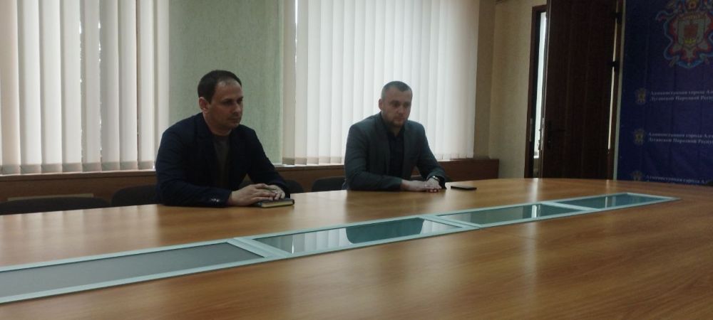 Максим Величко: Сегодня вместе с главой Администрации Алчевска Альбертом Апшевым провели совместный прием граждан