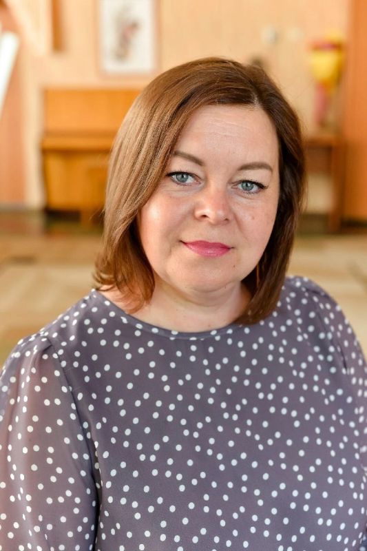 Семений Ирина Васильевна. Учитель-логопед ГДОУ ЛНР №2 "Мечта". Педагогический стаж работы 11 лет