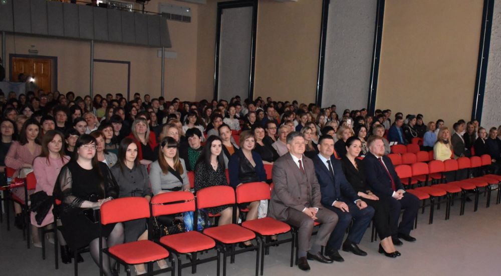 В Луганском государственном педагогическом университете 26 апреля прошел «Форум отличников и их отличных наставников»