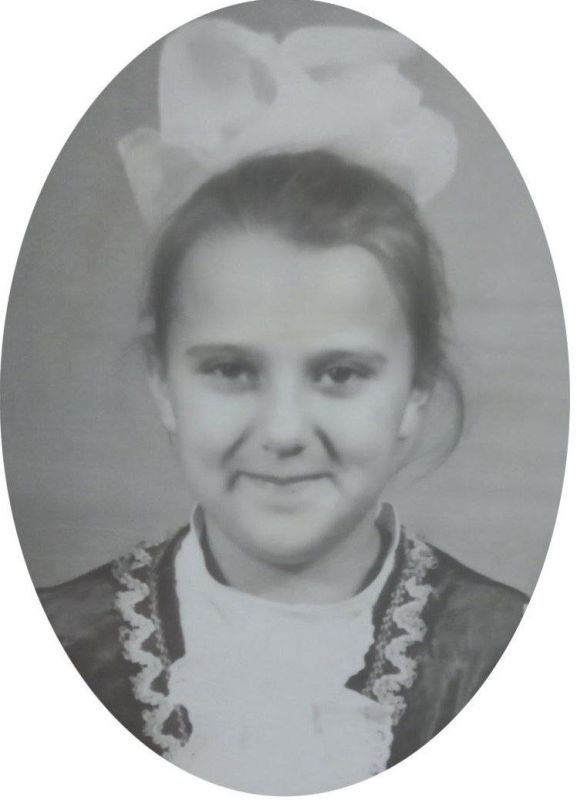 Активист первичного отделения РДДМ "Движение Первых" Алчевского коллегиума №1 имени Христины Алчевской Павлова Елизавета присоединяется к акции "Поколение в Движении"