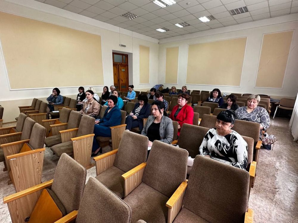 Директор Алчевского информационно-методического центра Лариса Игоревна Чурилова приняла участие в проектной сессии по формированию модели научно-методического сопровождения системы образования ЛНР