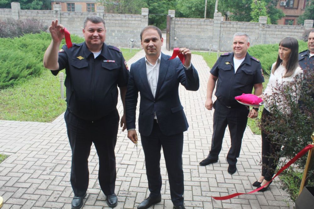 13 июня в Алчевске открылось подразделение межрайонного регистрационно-экзаменационного отдела (МРЭО) ГИБДД МВД по ЛНР