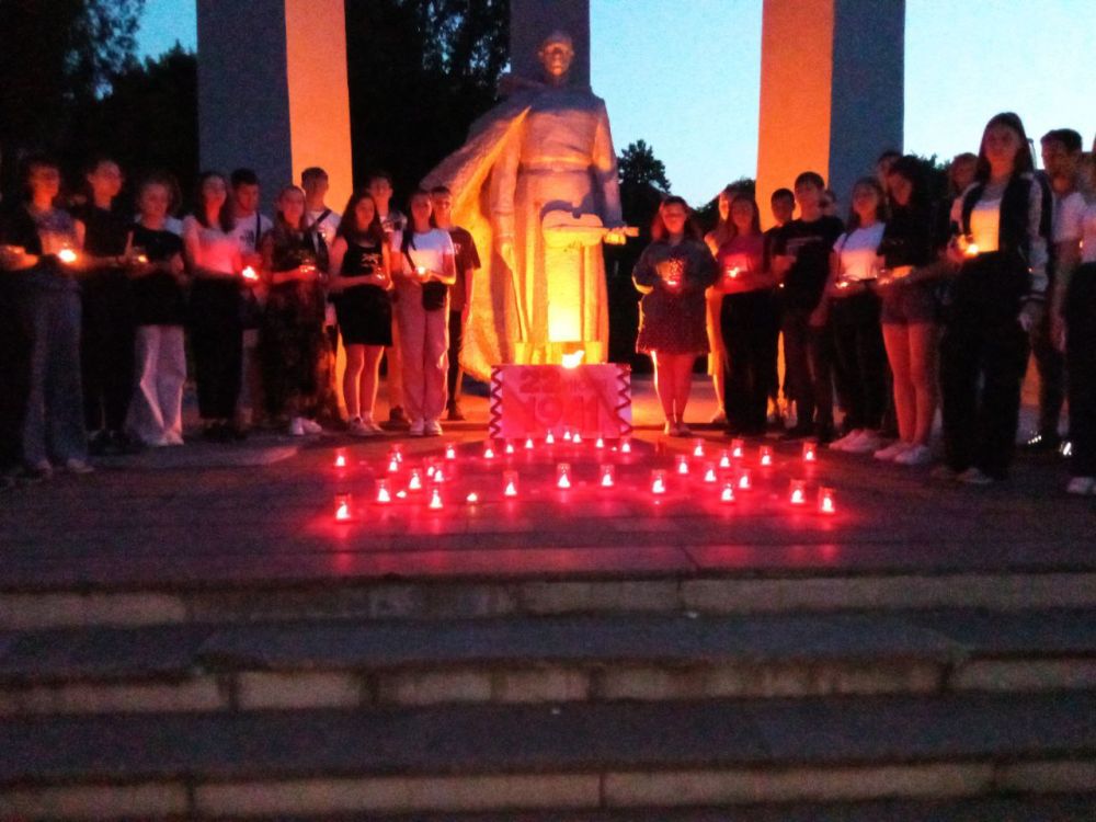 Альберт Апшев: В ночь с 21 на 22 июня алчевская молодежь присоединилась к Всероссийской акции «Свеча памяти», стартовавшей под эгидой «Единой России»