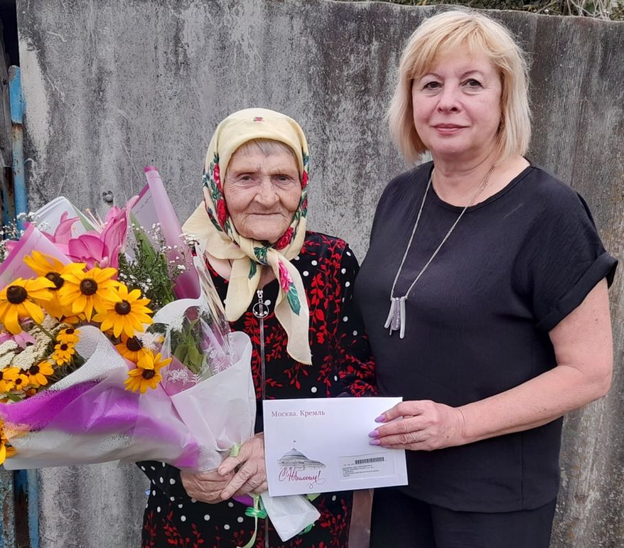 14 ���� �������� 90-� ������ �������� ������� ������������� ����� (�������� �����) ���� ���������� �������