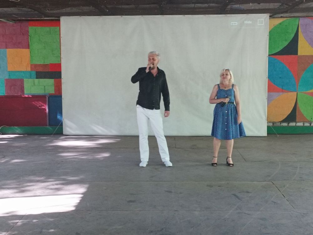 Творческий коллектив ГУ ЛНР «Алчевский центр досуга населения» сердечно поздравил концертной программой и выступлением...