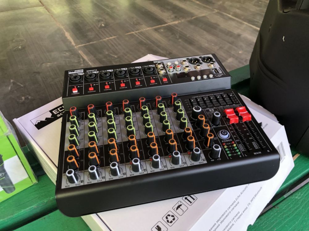 По инициативе Министерства культуры Российской Федерации клубные учреждения культуры города Алчевска получили звуковую аппаратуру от Федерального государственного бюджетного учреждения культуры «Росконцерт»