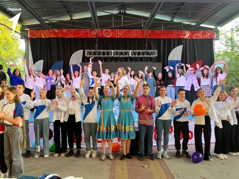 В Волгограде в лагере «Орлёнок» состоялось торжественное закрытие Профильной смены «Время Первых»