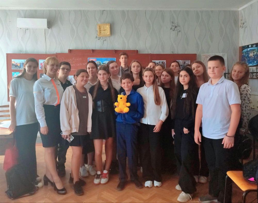 «Привет Первичка». Сегодня в ГОУ ЛНР «АСШ №7» прошла вторая встреча первичного отделения «Движения Первых» в рамках марафона «Привет Первичка! »