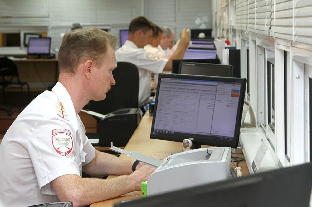 Жители ЛНР могут получить госуслуги по линии ГАИ по месту жительства и в других регионах