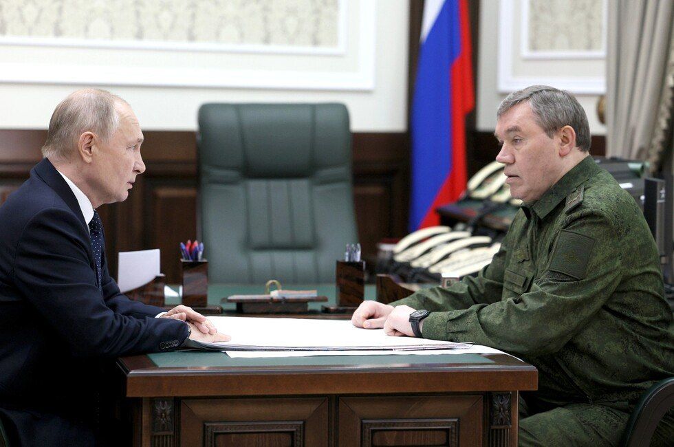 Путин посетил штаб Вооруженных сил в Ростове и заслушал доклад о ходе СВО