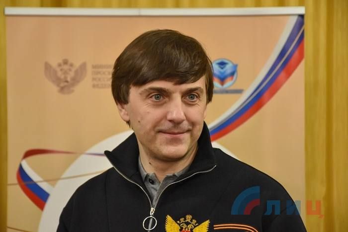 Министерство просвещения России планирует распространить действие программы "Земский учитель" на ЛНР, ДНР и Запорожскую область