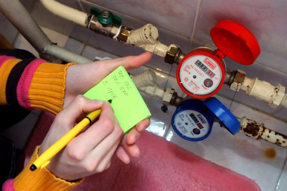 Лугансквода напоминает о сервисе передачи показаний водомеров через СМС