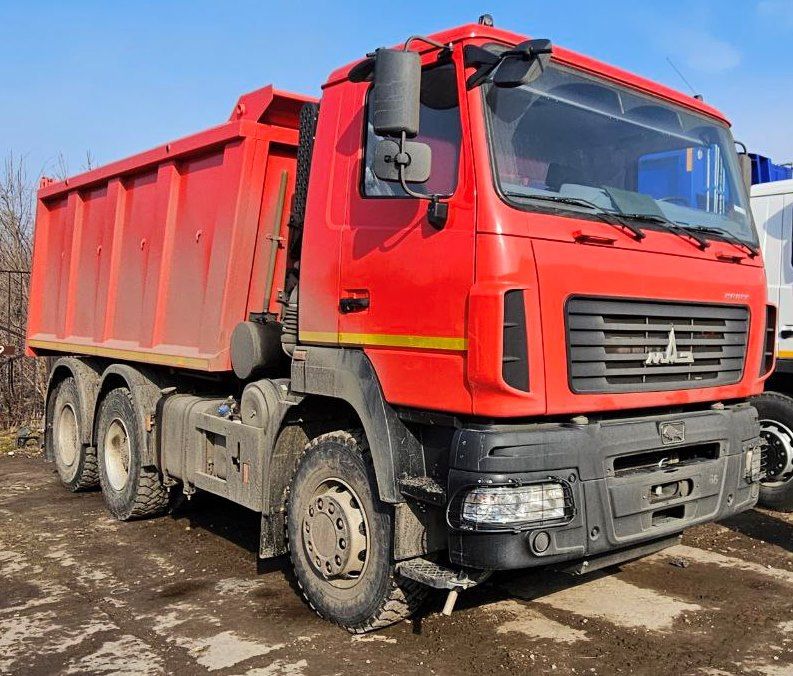 Альберт Апшев: Алчевск получил новую спецтехнику для обращения с твердыми коммунальными отходами