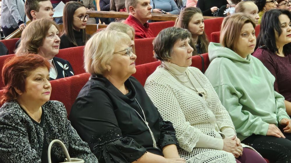 Альберт Апшев: Побывал сегодня на концерте, приуроченном к 8 Марта, в нашем Центре культуры