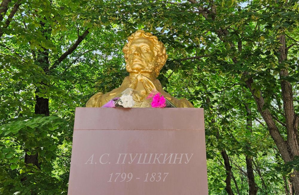 Альберт Апшев: Он памятник себе воздвиг нерукотворный…