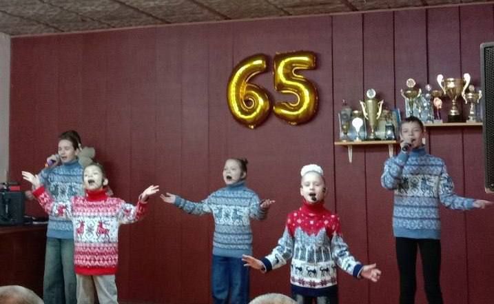 Коллектив агломерационного цеха ООО «ЮГМК» поздравили с 65-летием