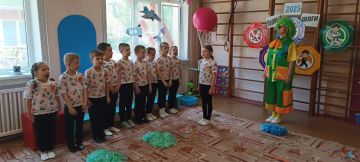 Самое ценное, что есть у человека - это ЗДОРОВЬЕ! Нашим детям необходимо с раннего возраста прививать желание заниматься спортом, по утрам делать зарядку, закаливаться в любое время года вместе со своими родителями
