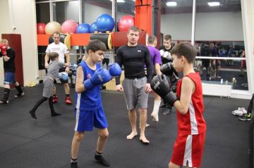 Вологодский тренер проведет мастер-класс по боевым искусствам для юных спортсменов Алчевска