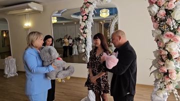 Светлана Гребенькова: Дети – будущее Алчевска. Сегодняшний день ознаменовался трогательным событием