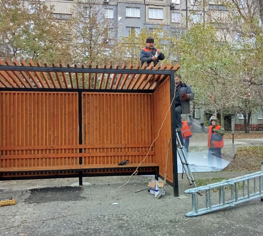 Коммунальные службы проводят работы на территории города