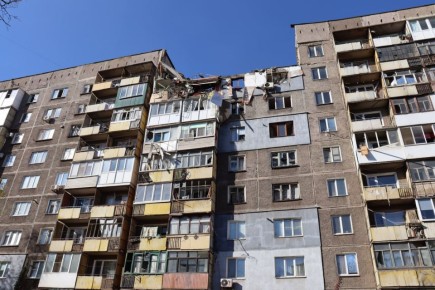 До 10 ноября специалисты из шефа-региона завершат обследование алчевской многоэтажки, пострадавшей от взрыва