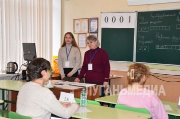 Школьники Луганской Народной Республики приступили к сдаче пробного ЕГЭ