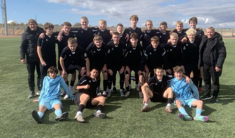 1   . ,  ,  ,           2008-2009   U-17