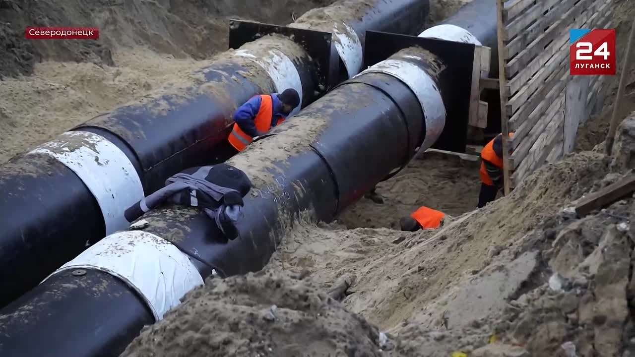 Генеральный директор Фонда развития территорий Василий Купызин с рабочим визитом посетил Луганскую Народную Республику