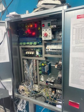 Комфорт и безопасность для жителей Алчевска: новые лифты уже в работе