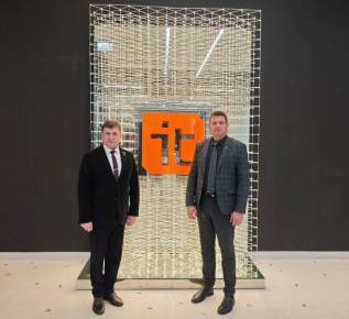 Находясь в Татарстане, Председатель Совета городского округа Роман Лысенко вместе с депутатами Народного Совета ЛНР на базе ВШГМУ КФУ изучает передовые муниципальные практики республики Татарстан в сфере местного...