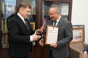 Председатель Совета городского округа город Алчевск Роман Лысенко и депутат Народного Совета ЛНР Олег Коваль посетили Всемирный конгресс татар в Казани