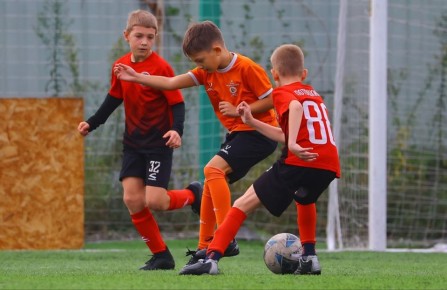 Алчевские футболисты ФК «Металлург» заняли первое место на Международном футбольном детско-юношеском турнире «Осенний Кубок Чёрного моря – 2025» в г. Сочи в возрастной группе 2015 года рождения