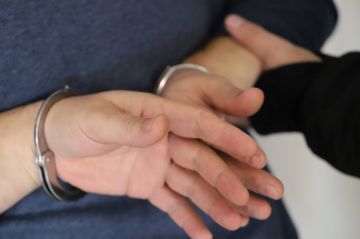 11111    20-  ,   200  