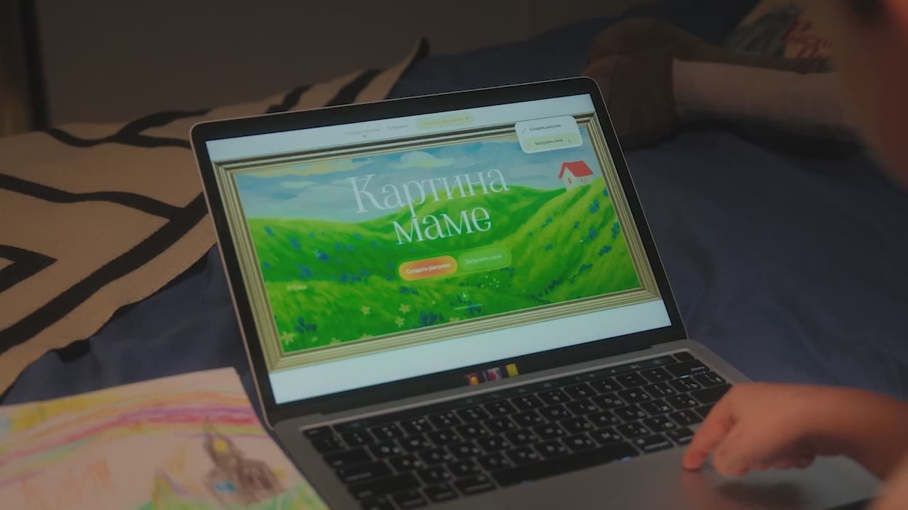 Всем, кто ещё не придумал поздравление ко Дню матери, подкидываем идею