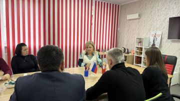 Представители партии «Единая Россия» совместно с родительскими комитетами провели партийный контроль школ города, в которых в текущем году были проведены капремонты систем отопления по проекту «Модернизация школьных систем...