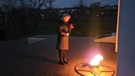 Светлана Гребенькова: Начала сегодняшний день с возложения цветов к Вечному огню в Сквере Доблести и Славы