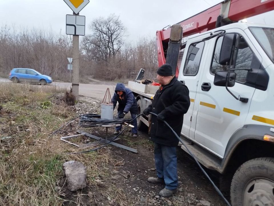 Коммунальные службы проводят работы на территории города