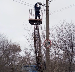 Коммунальные службы проводят работы на территории города