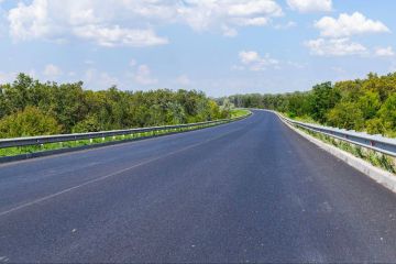 Леонид Пасечник: Работы по строительству и ремонту дорожной сети у нас в республике идут отличными темпами, с опережением графика