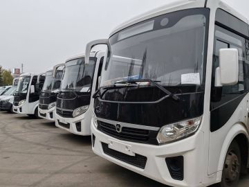 Альберт Апшев: В рамках Программы социально-экономического развития исторических регионов в ЛНР прибыла завершающая партия автобусов