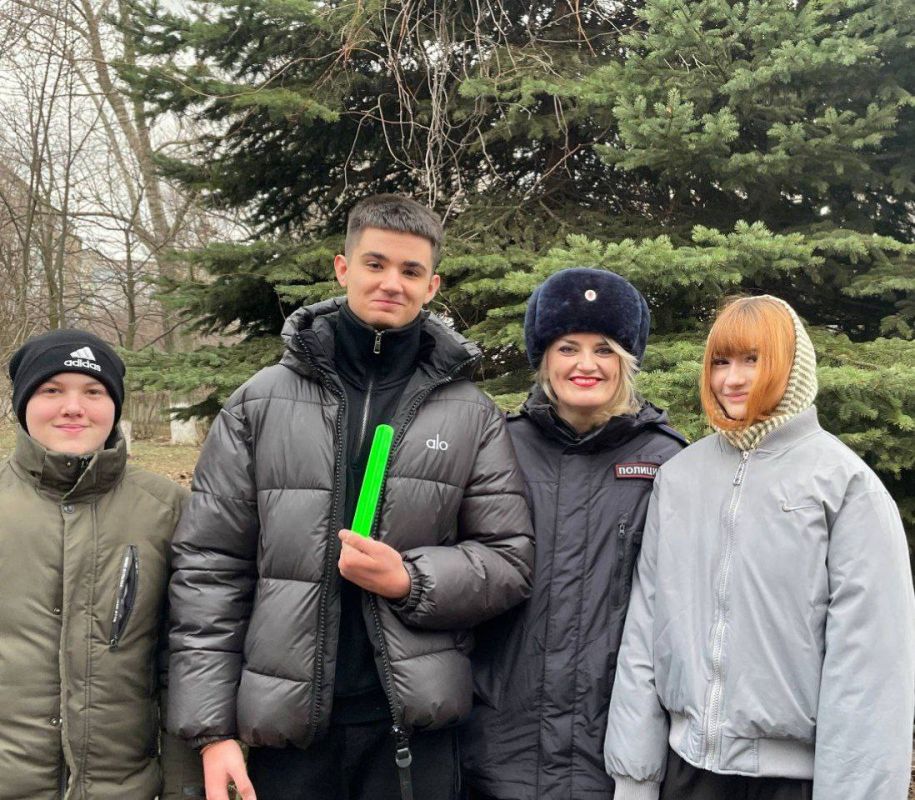 Юные инспекторы Алчевска провели предновогодний рейд