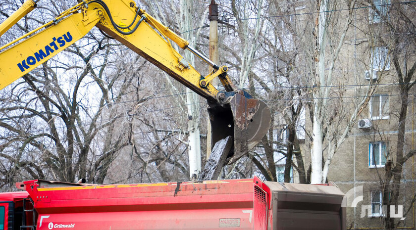 Специалисты за год восстановили более 300 км дорог и улиц в муниципалитетах ЛНР
